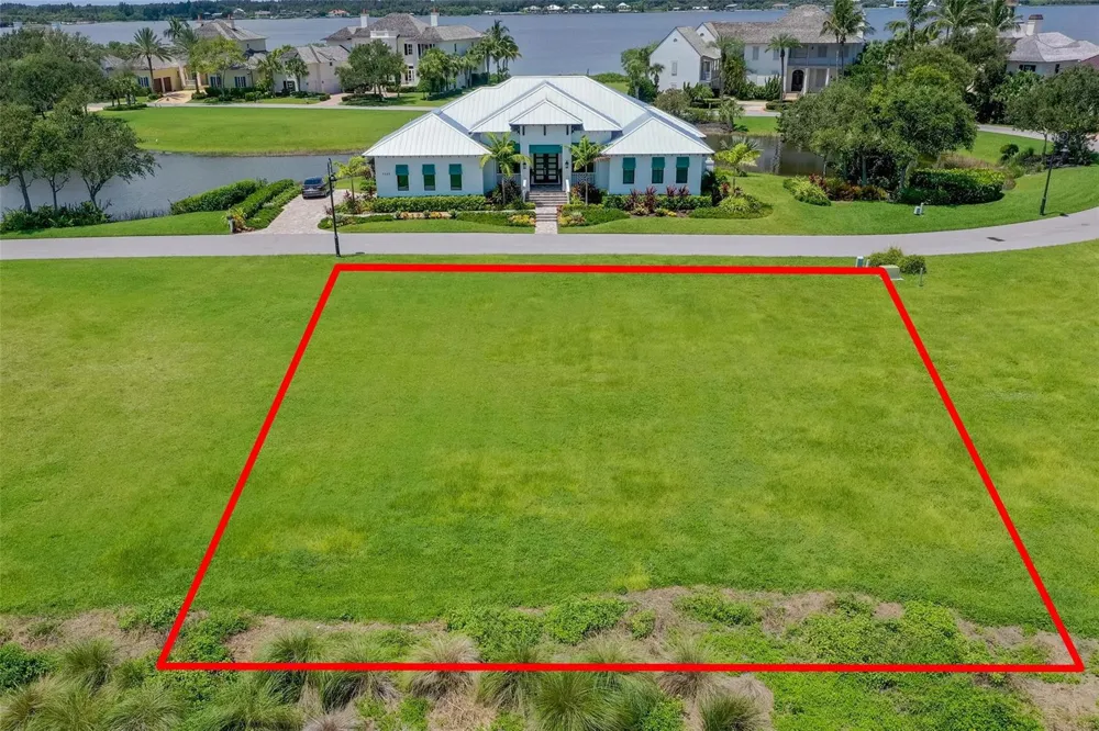9260 E Marsh Island Drive Vero Beach, FL 32963