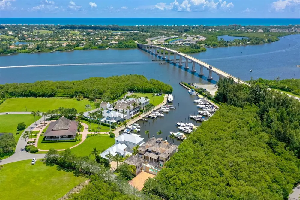 9260 E Marsh Island Drive Vero Beach, FL 32963