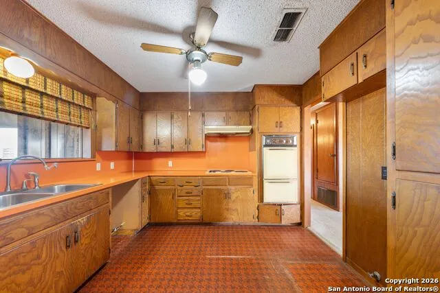 19414 Lockwood Manor, TX 78653