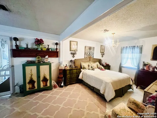 521 CR 7713 #1 Devine, TX 78016