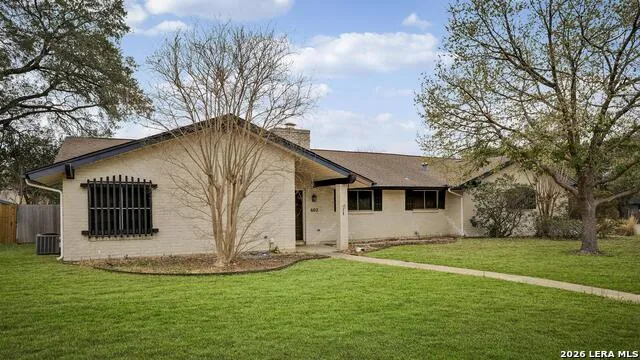 602 Moorside Windcrest, TX 78239