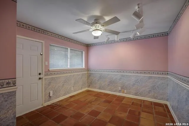 602 Moorside Windcrest, TX 78239