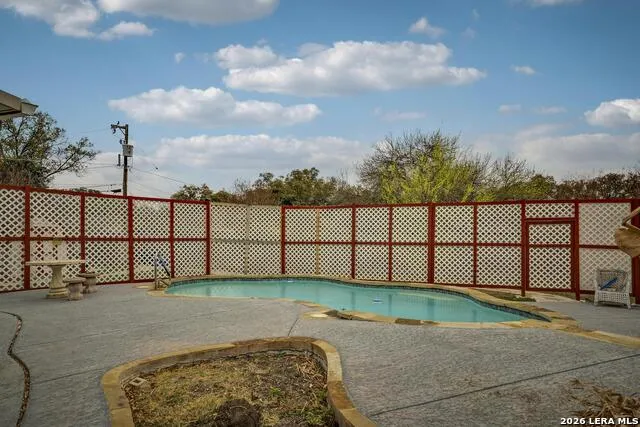 602 Moorside Windcrest, TX 78239