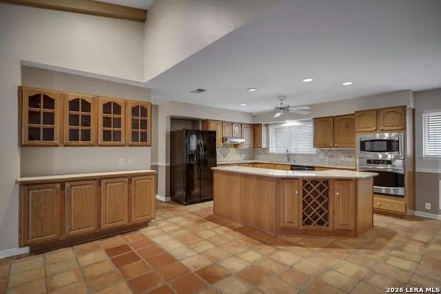 602 Moorside Windcrest, TX 78239