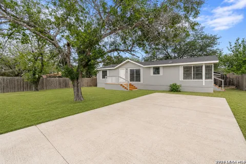 938 Patricia Ann Dr