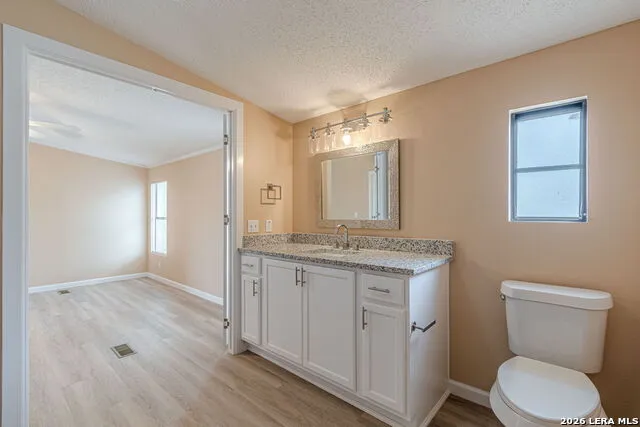 938 Patricia Ann Dr Poteet, TX 78065