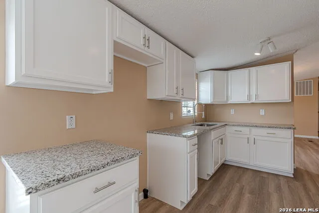 938 Patricia Ann Dr Poteet, TX 78065