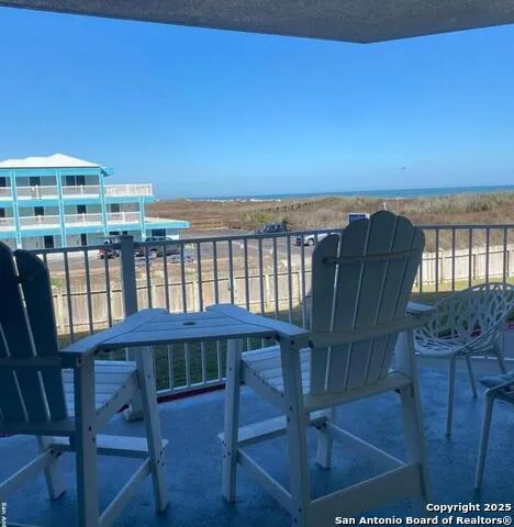 800 Sandcastle Dr #104 Port Aransas, TX 78373