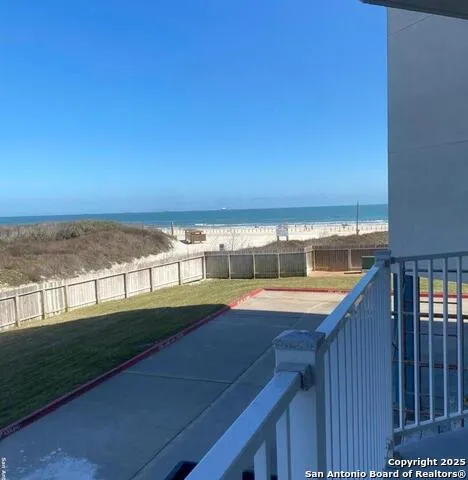 800 Sandcastle Dr #104 Port Aransas, TX 78373