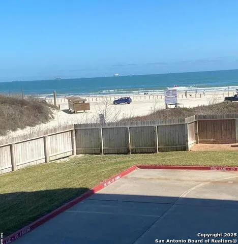 800 Sandcastle Dr #104 Port Aransas, TX 78373