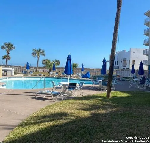 800 Sandcastle Dr #104 Port Aransas, TX 78373