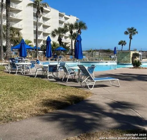 800 Sandcastle Dr #104 Port Aransas, TX 78373