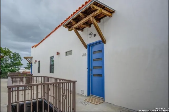 1542 Alamo Unit 203 San Antonio, TX 78215