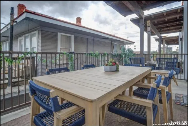 1542 Alamo Unit 203 San Antonio, TX 78215