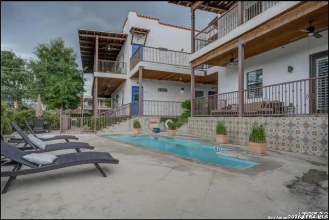 1542 Alamo Unit 203 San Antonio, TX 78215