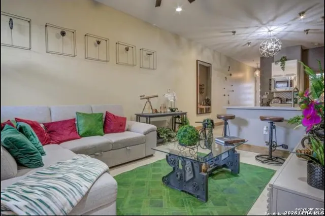 1542 Alamo Unit 203 San Antonio, TX 78215