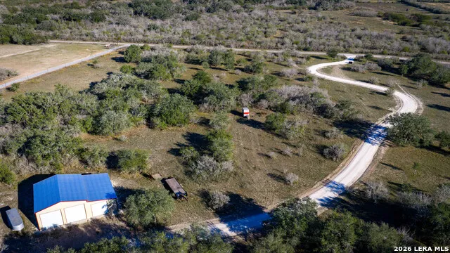 7869 County Road 203 Beeville, TX 78102