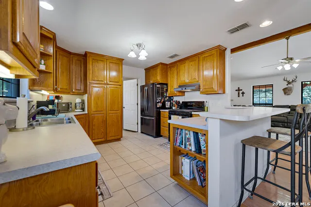 7869 County Road 203 Beeville, TX 78102