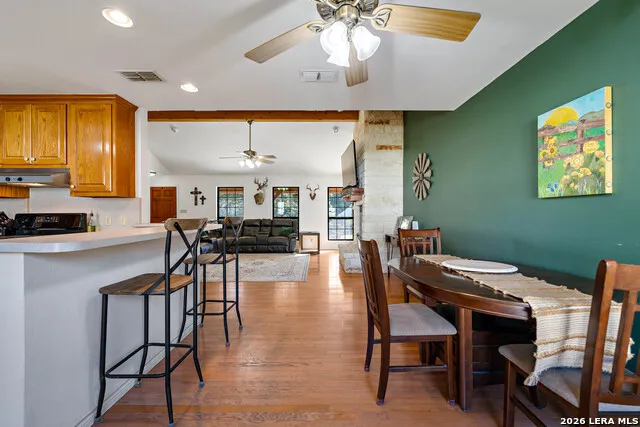 7869 County Road 203 Beeville, TX 78102
