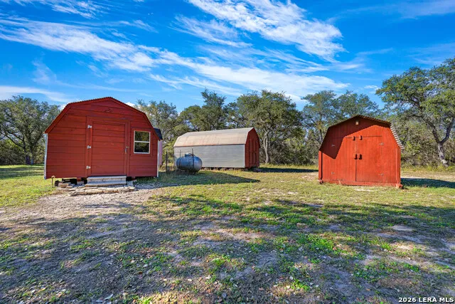 7869 County Road 203 Beeville, TX 78102