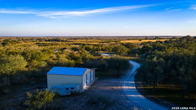 7869 County Road 203 Beeville, TX 78102