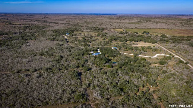 7869 County Road 203 Beeville, TX 78102