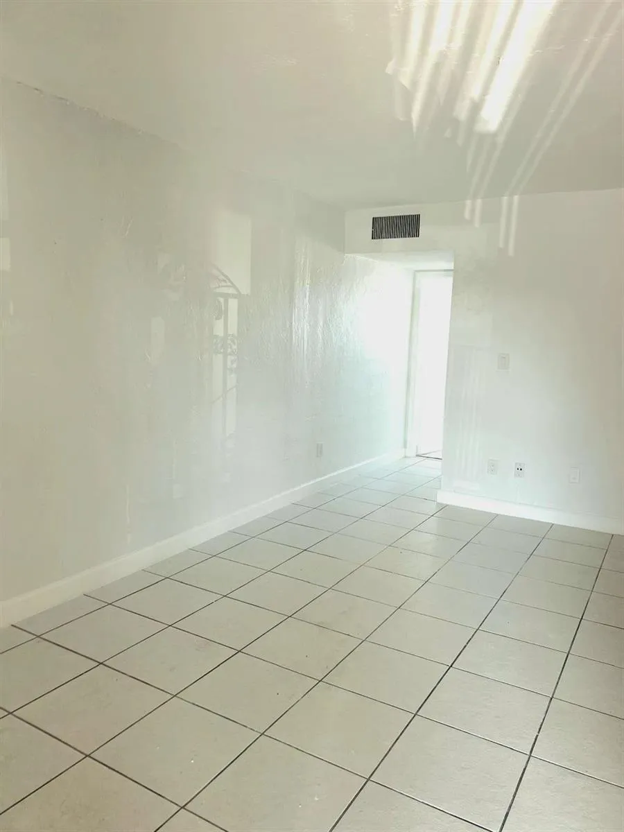 1245 W 24th Street #A-221 Hialeah, FL 33010