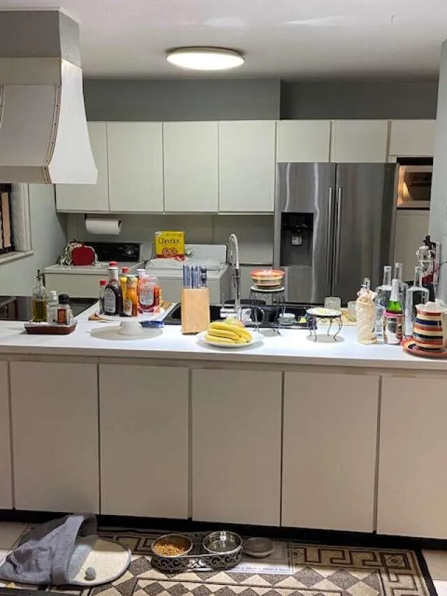 16023 Kingsmoor Way Miami Lakes, FL 33014