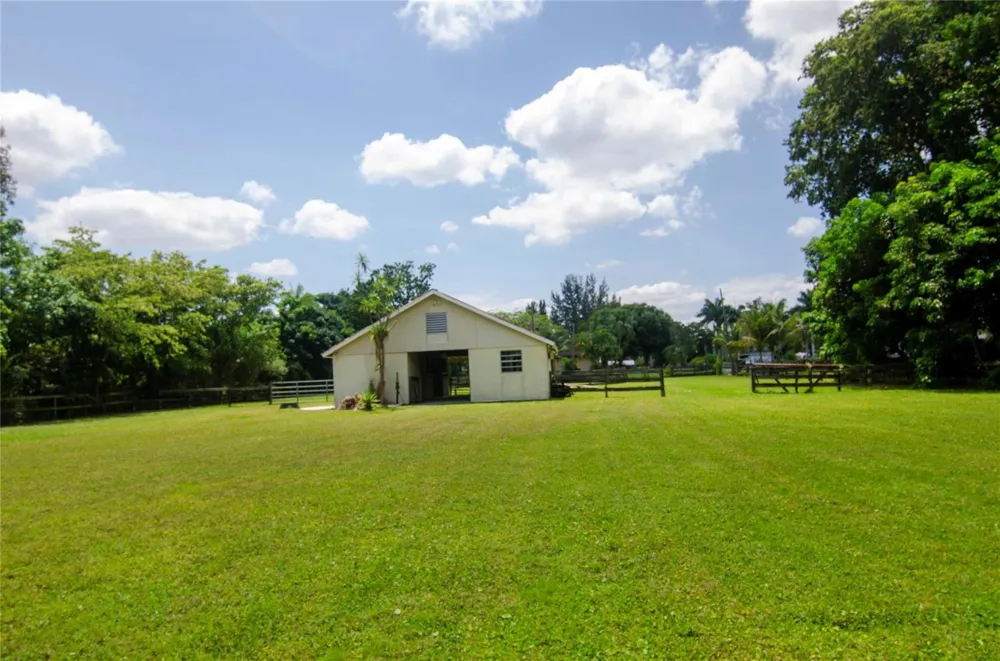 1765 SW Back 112th Avenue Davie, FL 33325