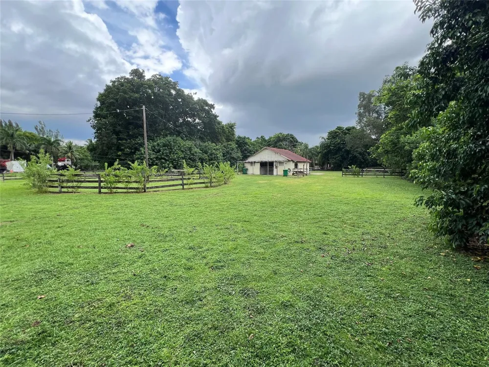 1765 SW Back 112th Avenue Davie, FL 33325