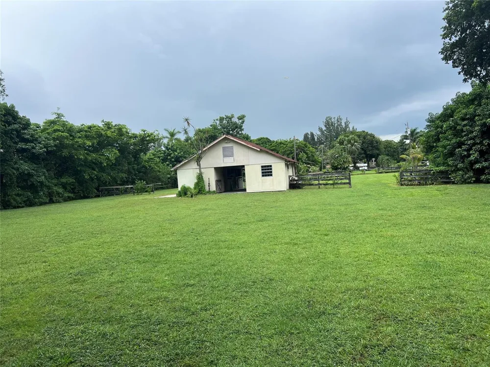 1765 SW Back 112th Avenue Davie, FL 33325