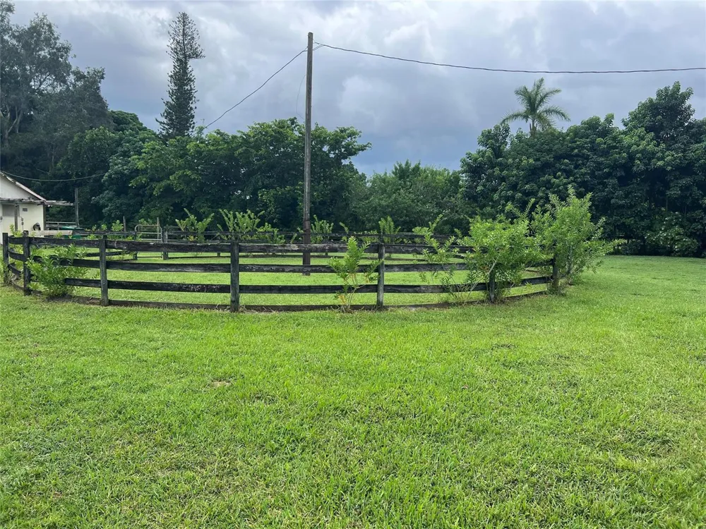 1765 SW Back 112th Avenue Davie, FL 33325