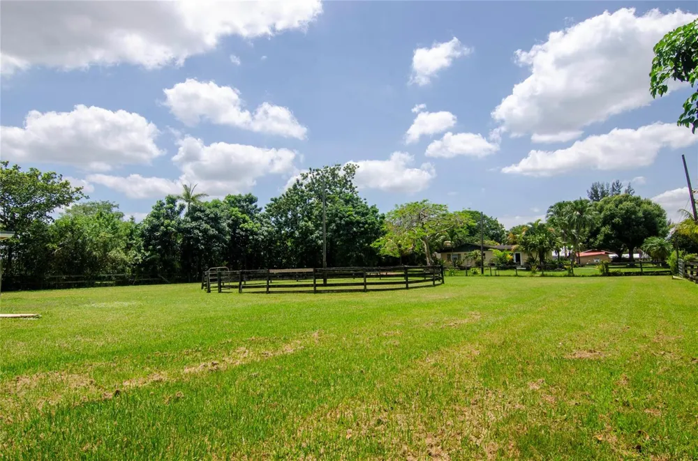 1765 SW Back 112th Avenue Davie, FL 33325