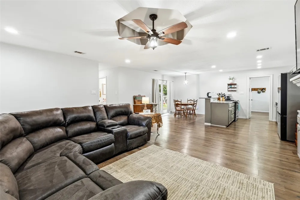 588 Pine Street Lewisville, TX 75057