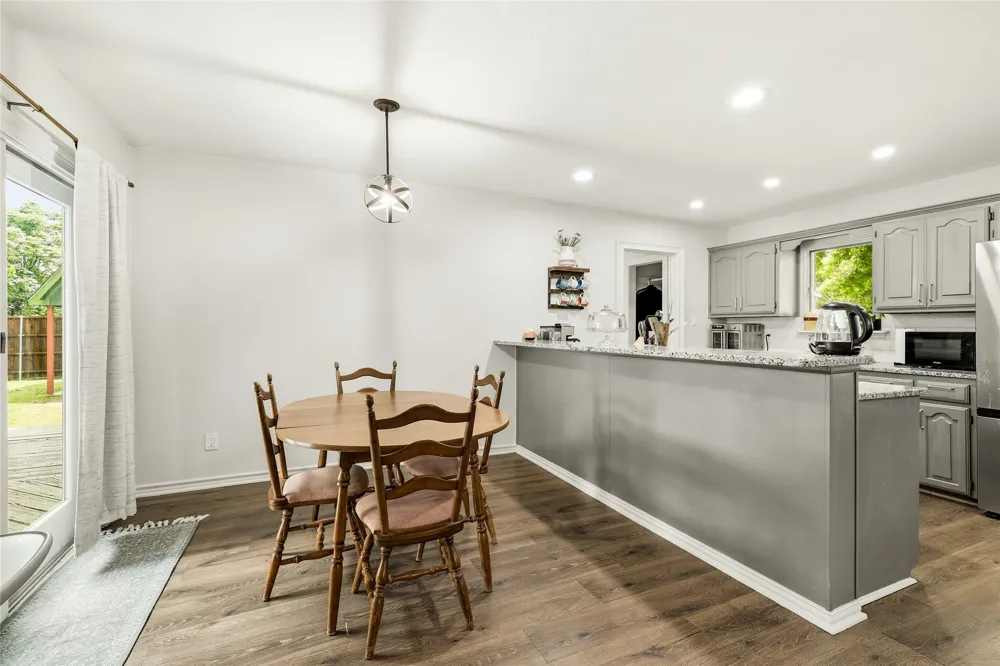 588 Pine Street Lewisville, TX 75057