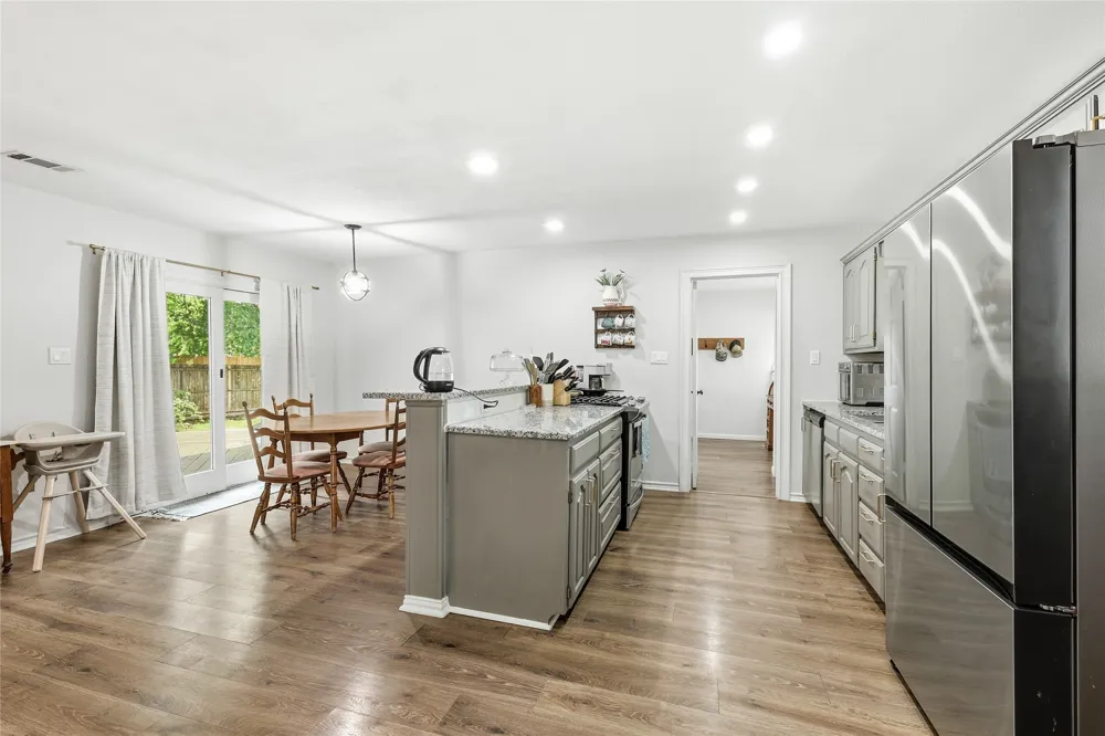 588 Pine Street Lewisville, TX 75057