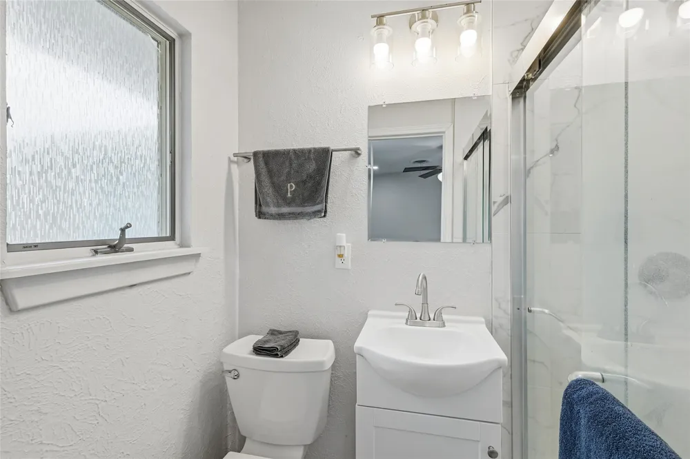 588 Pine Street Lewisville, TX 75057