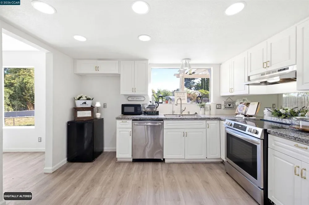 730 Stratford Avenue Dixon, CA 95620
