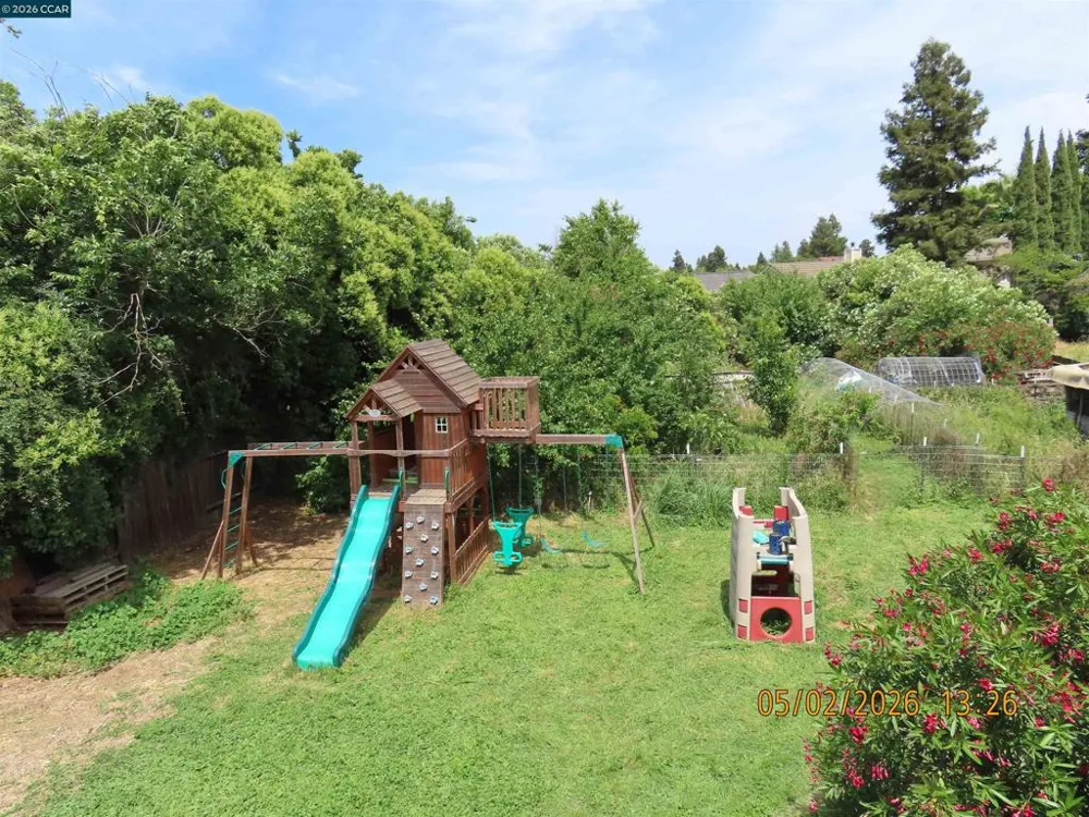 730 Stratford Avenue Dixon, CA 95620