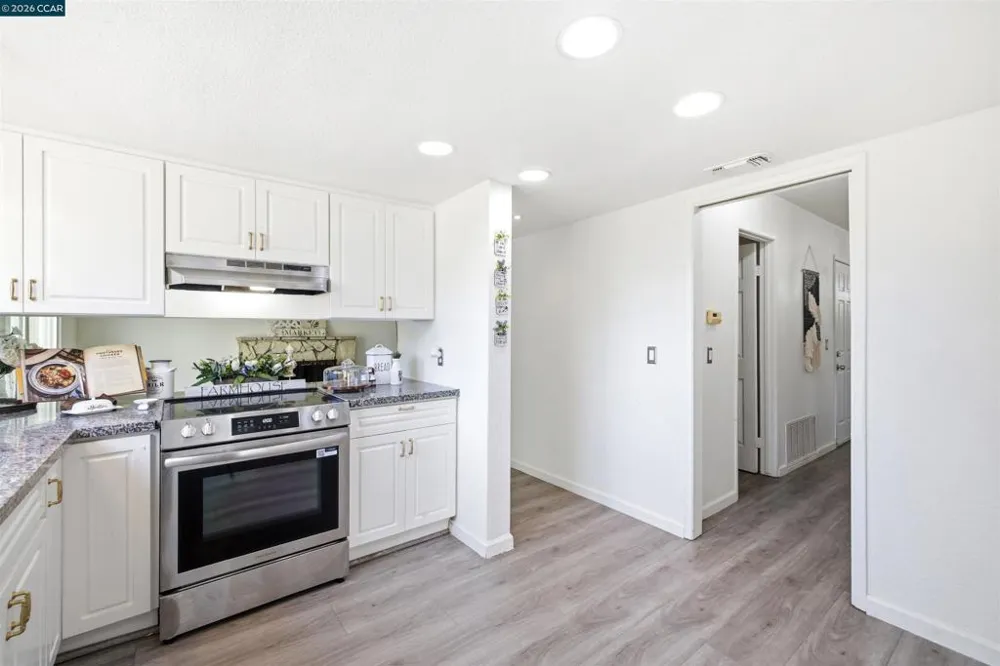 730 Stratford Avenue Dixon, CA 95620