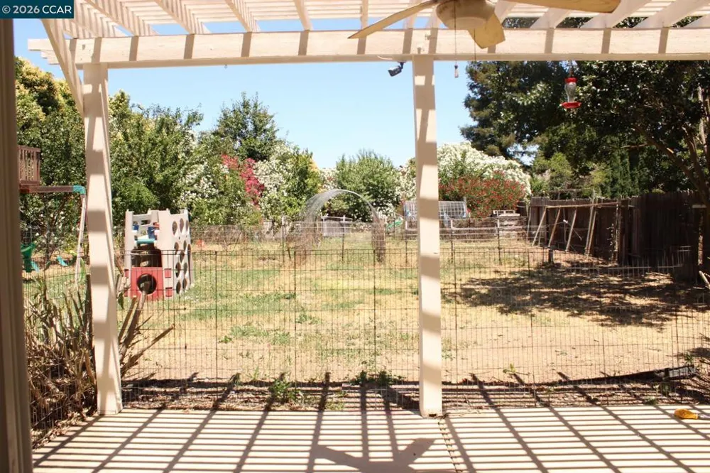 730 Stratford Avenue Dixon, CA 95620
