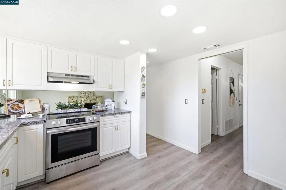 730 Stratford Avenue Dixon, CA 95620