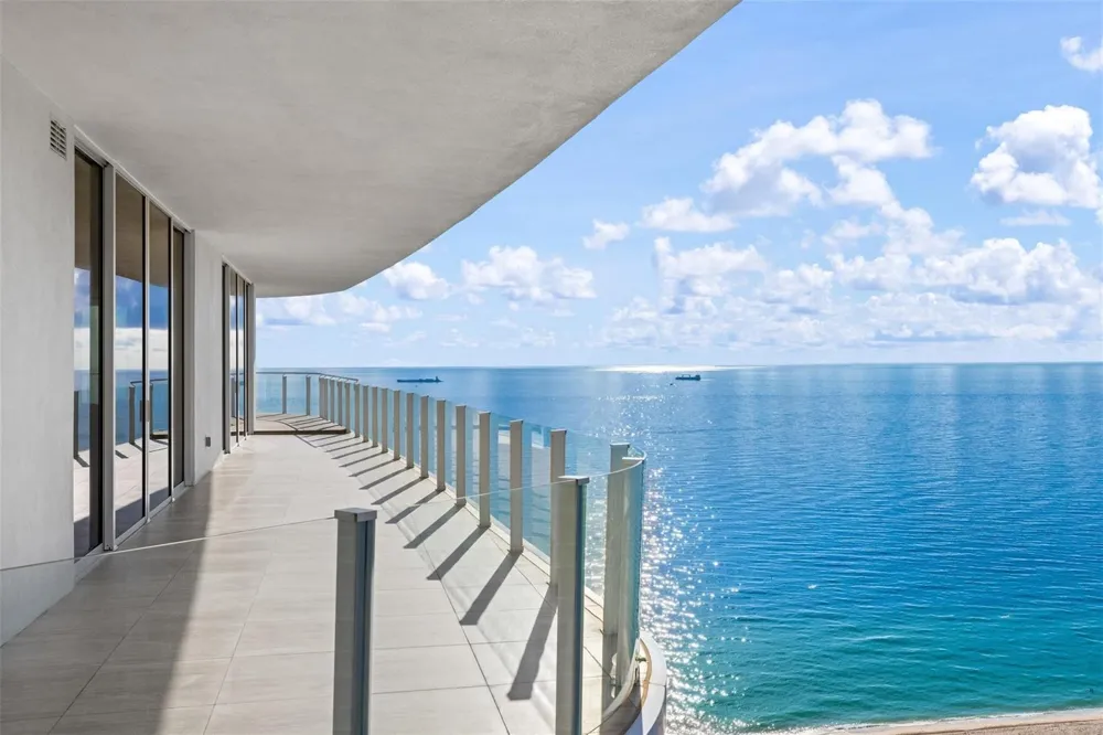 525 Fort Lauderdale Beach Boulevard #2201 Fort Lauderdale, FL 33304