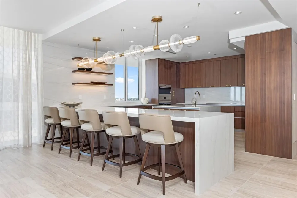 525 Fort Lauderdale Beach Boulevard #2201 Fort Lauderdale, FL 33304