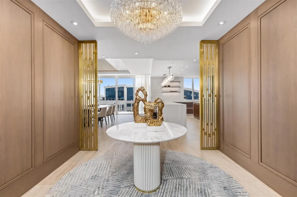 525 Fort Lauderdale Beach Boulevard #2201 Fort Lauderdale, FL 33304