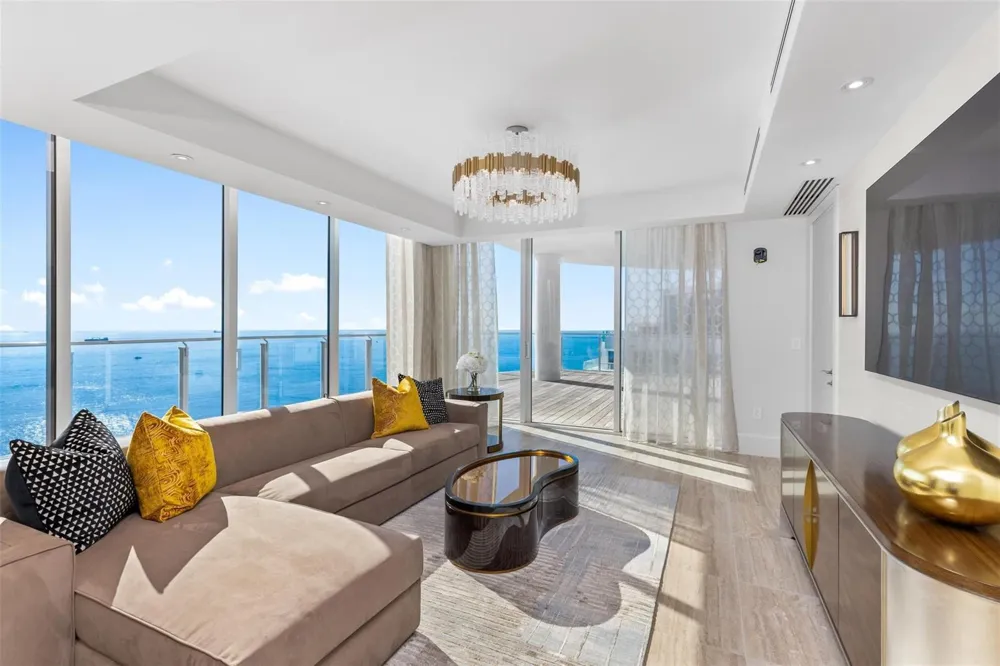 525 Fort Lauderdale Beach Boulevard #2201 Fort Lauderdale, FL 33304