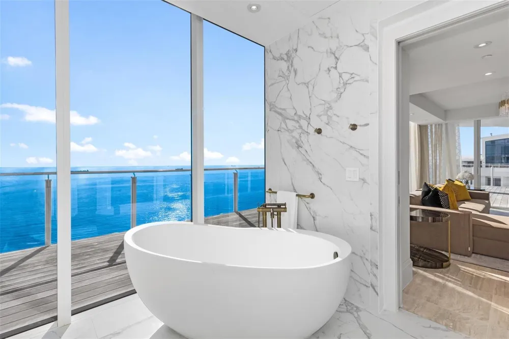 525 Fort Lauderdale Beach Boulevard #2201 Fort Lauderdale, FL 33304