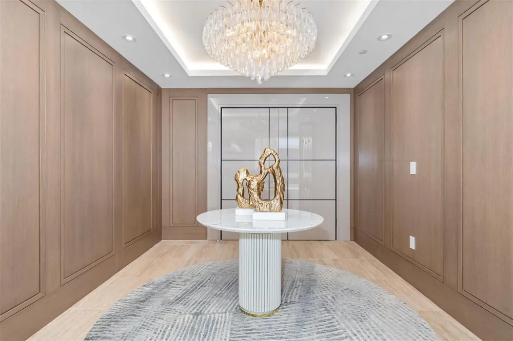 525 Fort Lauderdale Beach Boulevard #2201 Fort Lauderdale, FL 33304