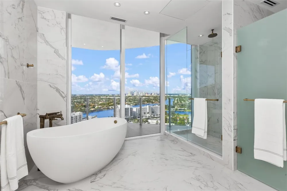 525 Fort Lauderdale Beach Boulevard #2201 Fort Lauderdale, FL 33304