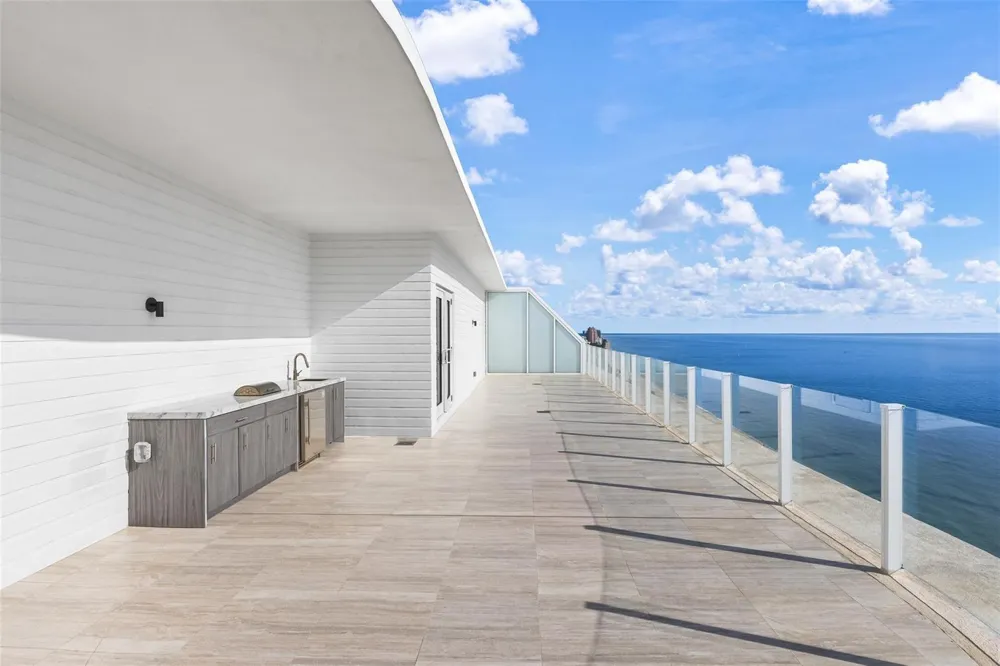 525 Fort Lauderdale Beach Boulevard #2201 Fort Lauderdale, FL 33304